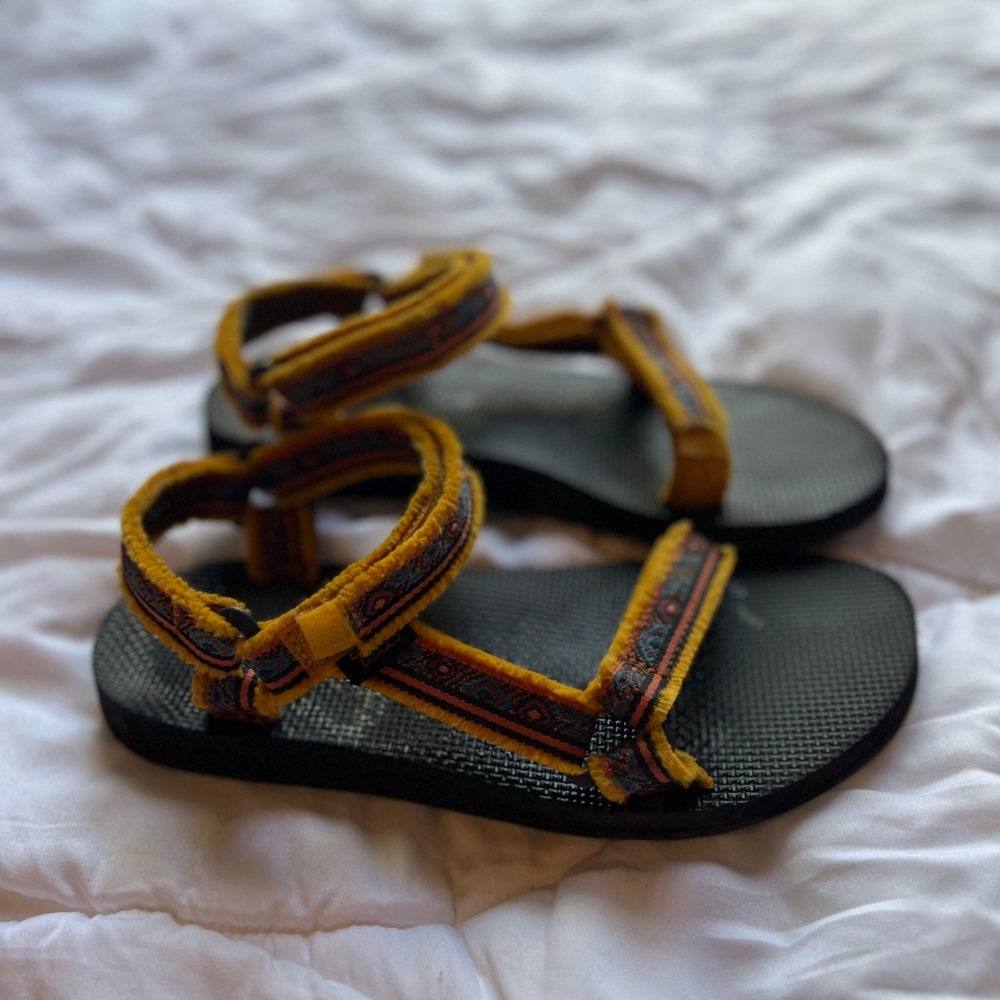 Teva Sandals - Original Universal - Maressa - size 8